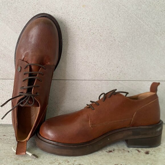 O.X.S. LACED SHOES - Picture 1 of 3